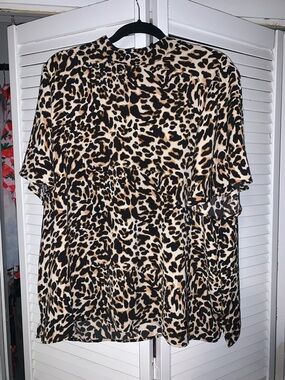 Eloquii Plus Size Women’s Animal Print Tie-Neck Top